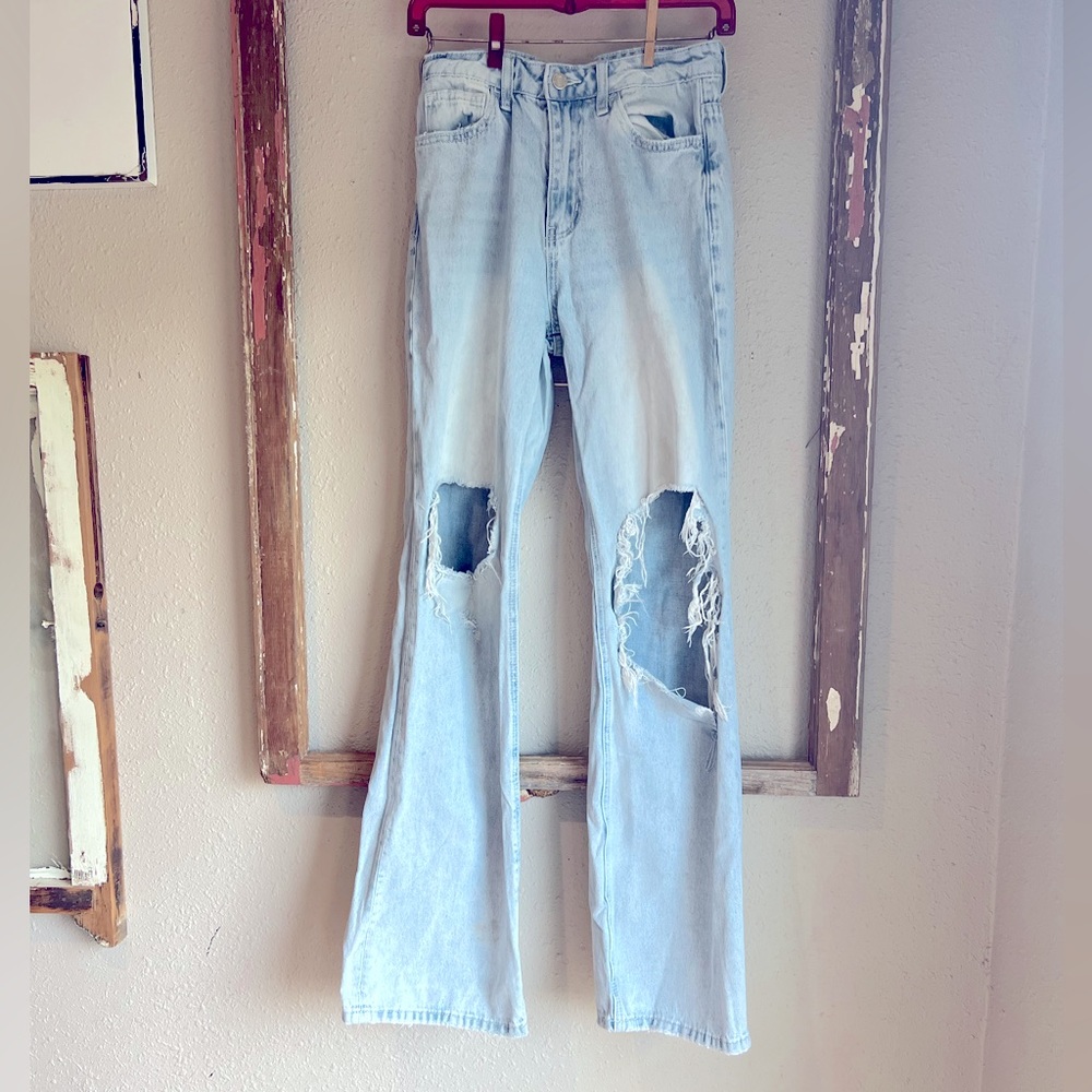 Cute Distressed Denim with the perfect fit!